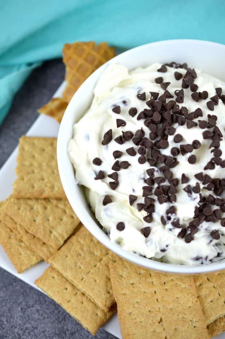 Creamy Cannoli Dip